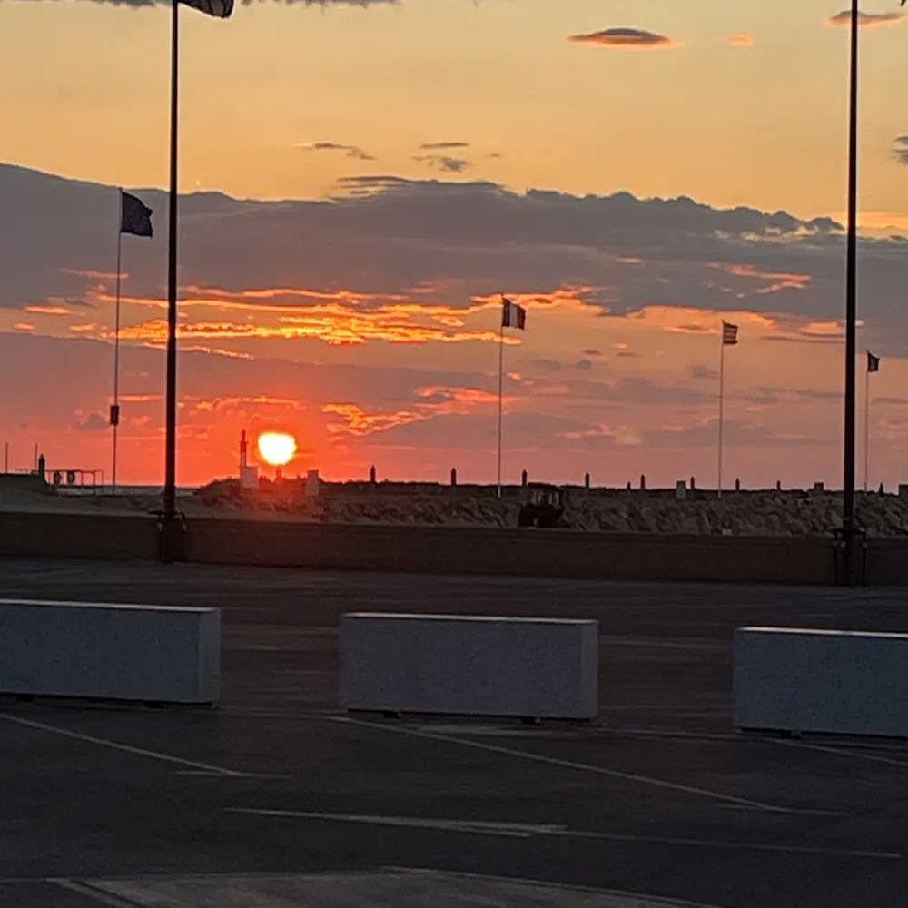 Coucher de soleil au port